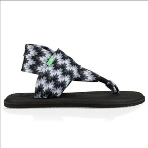 Sanuk yoga sling sandals size 8